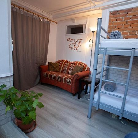 Oradea Central Hostel Екстериор снимка